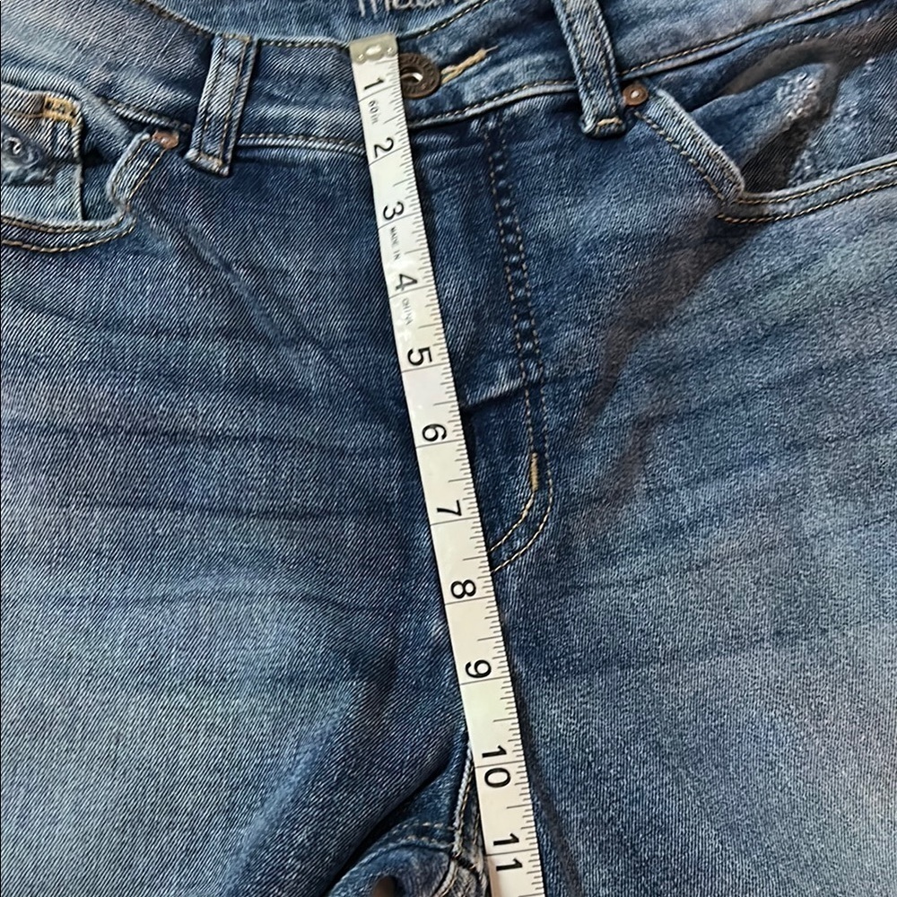 Maurices High Rise Super Skinny Jeans with Natural Fading - Picture 6 of 9